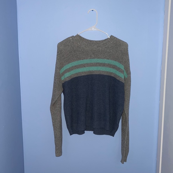 American Eagle Sweater - Picture 1 of 3